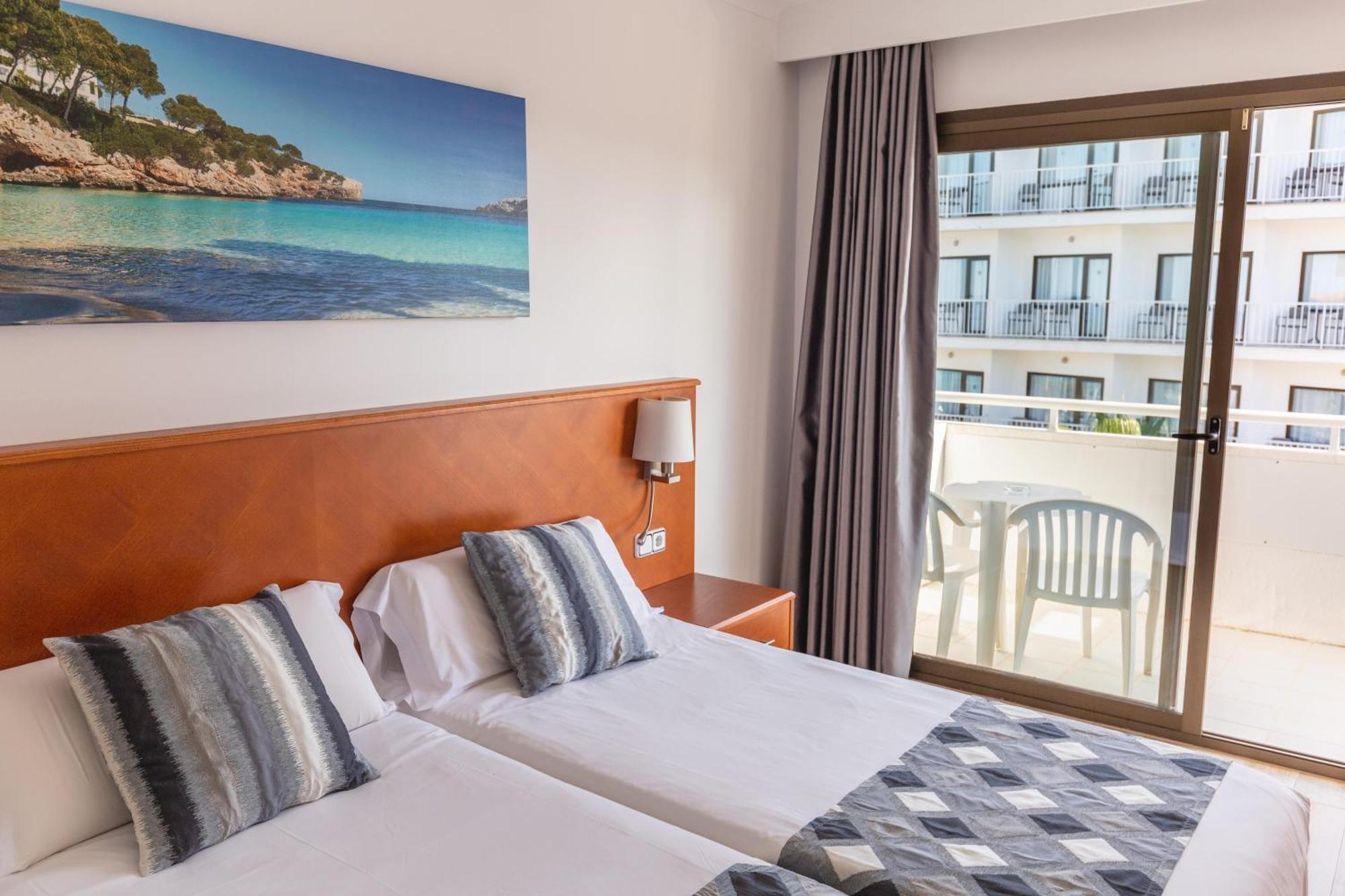 Hotel Veronica 3*